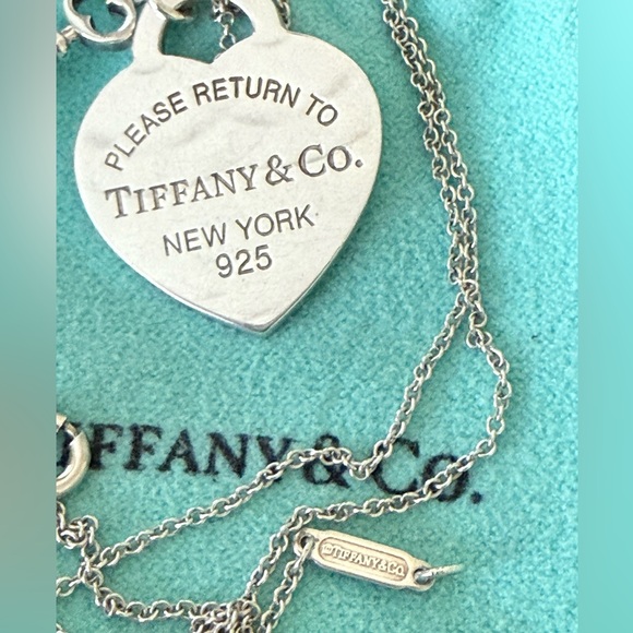 Tiffany Heart Tag with Key Pendant - Picture 4 of 6